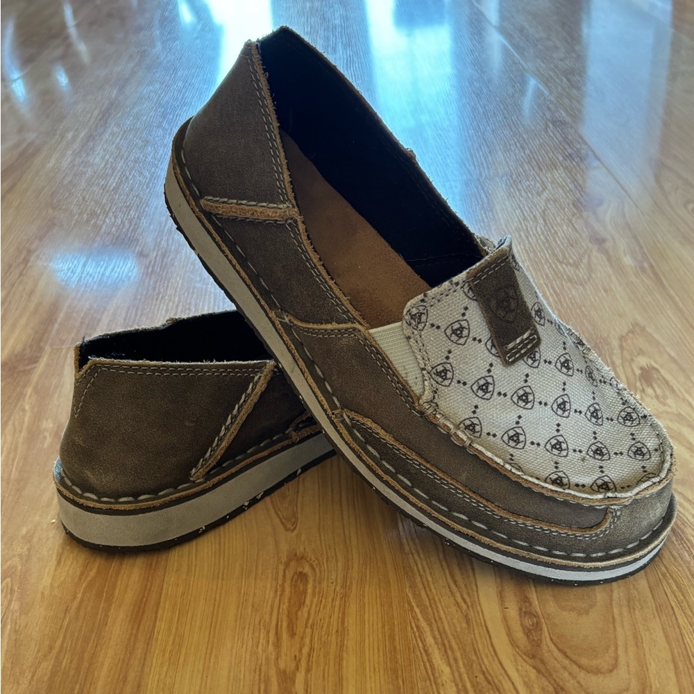 Ariat Cruisers women’s size 7.5